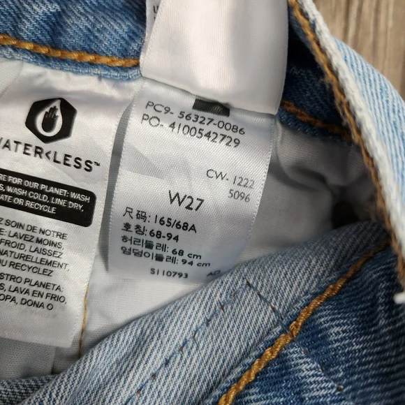 NWT Levis 501 Premium High Rise Button Fly Denim Shorts 27 - Picture 12 of 13